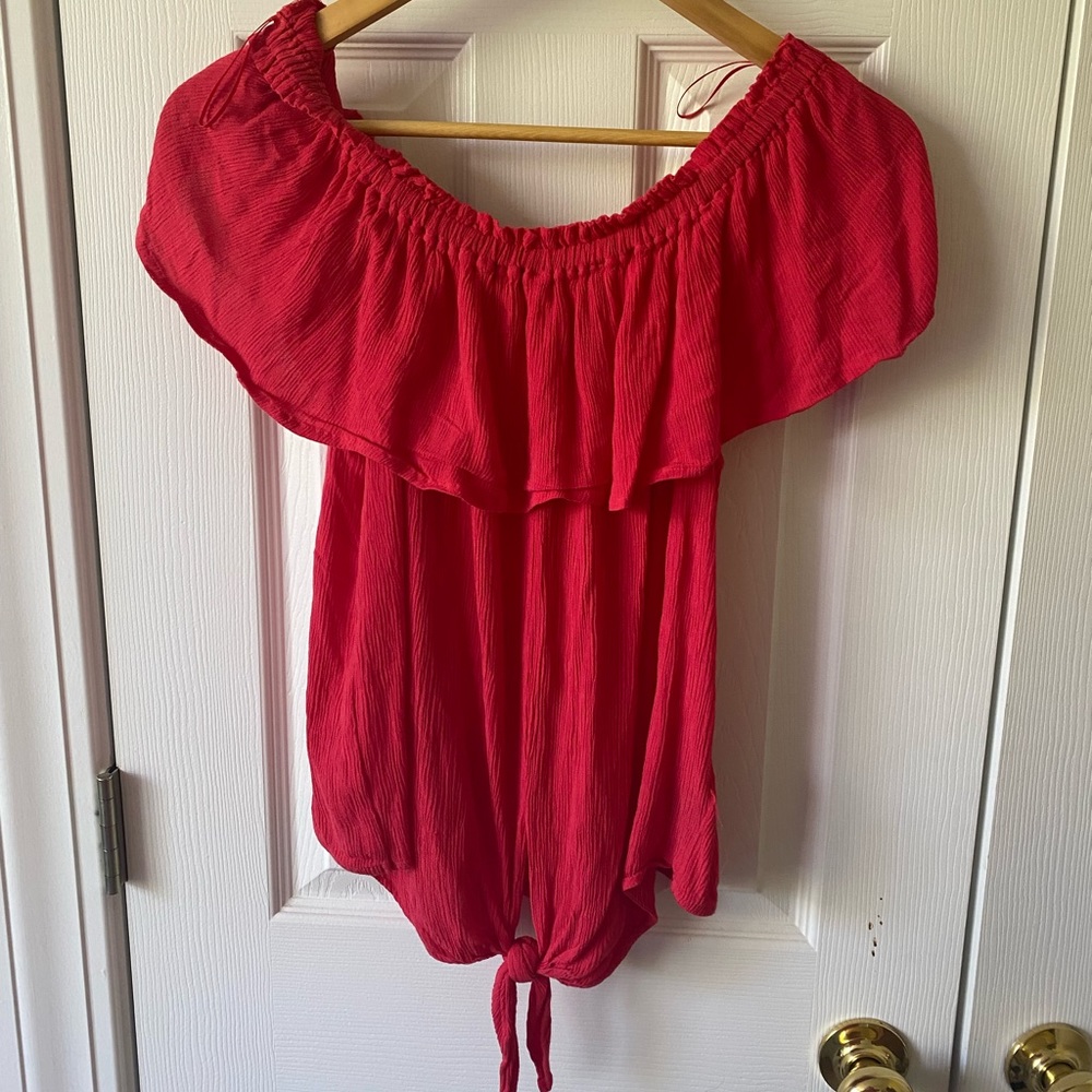 Offshoulder blouse